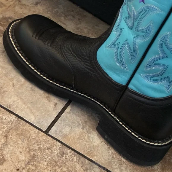 “Ariat” Leather Western Boots  
Size 8.5 - Picture 7 of 12